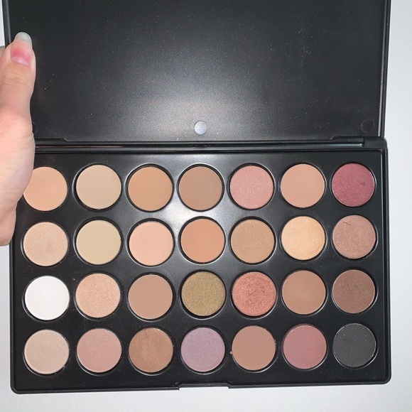 makeup bundle🤍 - Picture 8 of 8